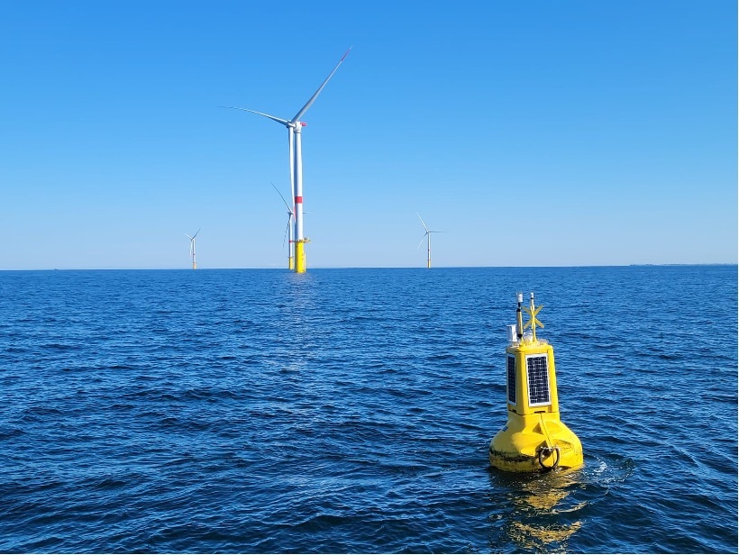 Les bouées metocean Alizé installées sur plusieurs parcs éoliens en mer pour sécuriser et faciliter les opérations maritimes